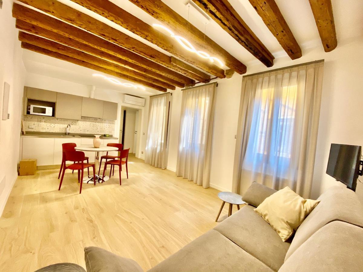 Suite House New Apartments Wi Fi Venice Island 외부 사진
